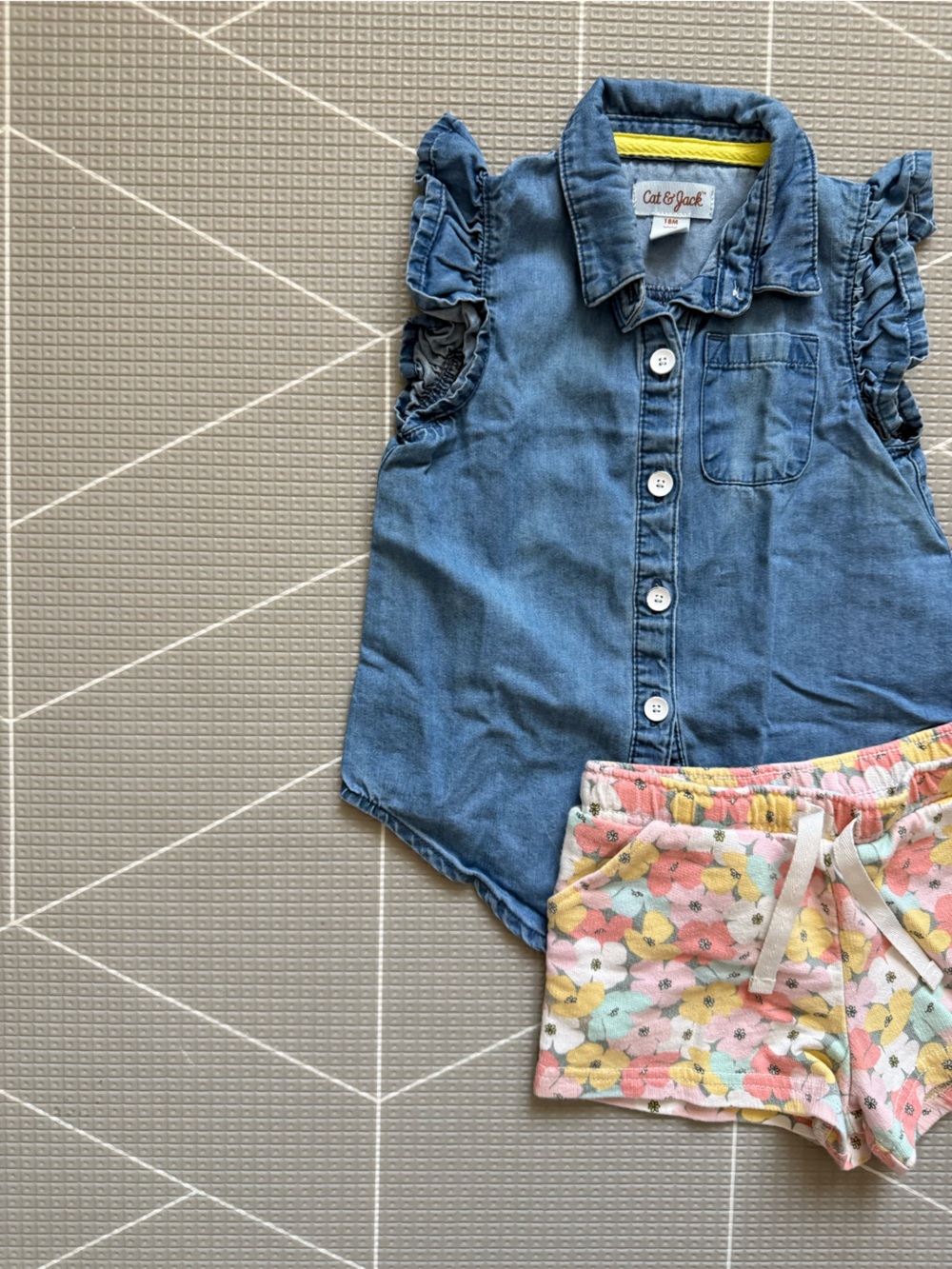 Cat & Jack|Baby girl/toddler Floral Shorts in Pink/yellow & chambray button down